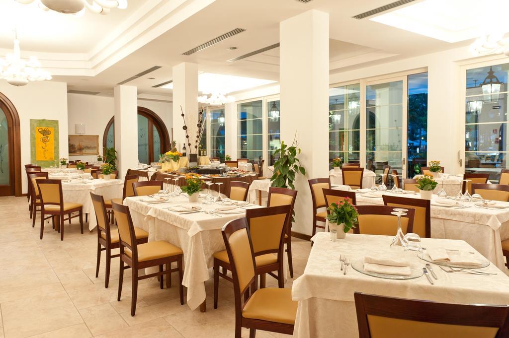 Hotel Belvedere Milano Marittima Esterno foto
