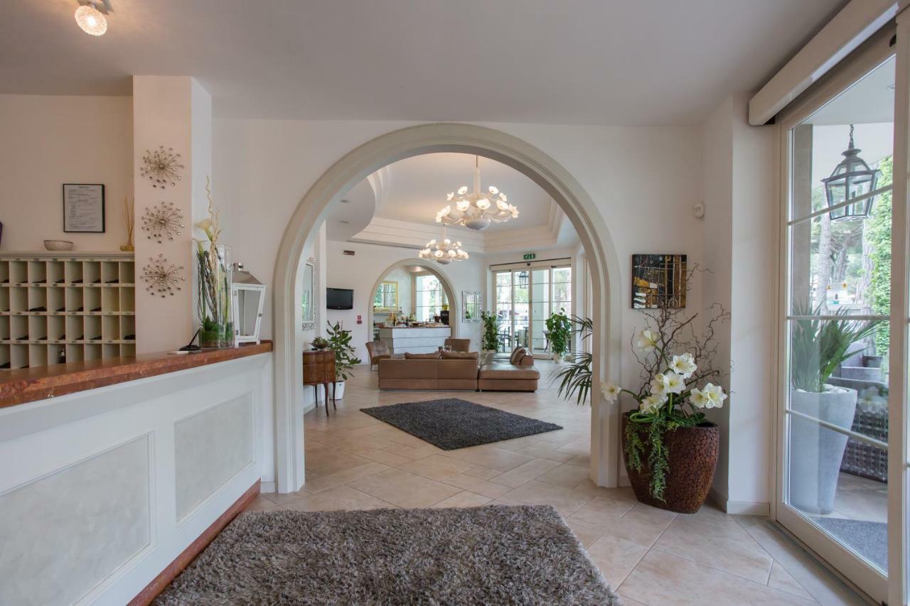 Hotel Belvedere Milano Marittima Esterno foto
